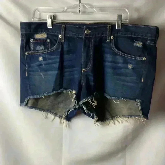 RAG & BONE DORIS WOMENS  SIZE 32 CUTOFF JEAN SHORTS GOOD CLEAN CONDITION - Picture 3 of 13